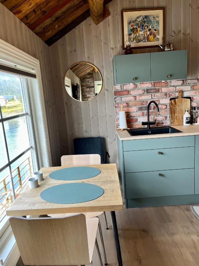 Lofoten Suite Apartments - Rostad Retro Rorbuer Reine Extérieur photo