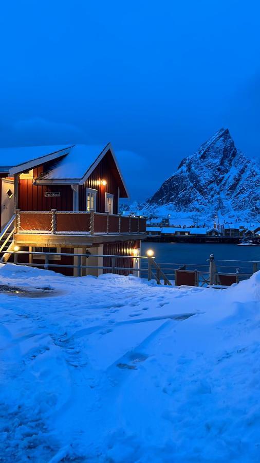 Lofoten Suite Apartments - Rostad Retro Rorbuer Reine Extérieur photo