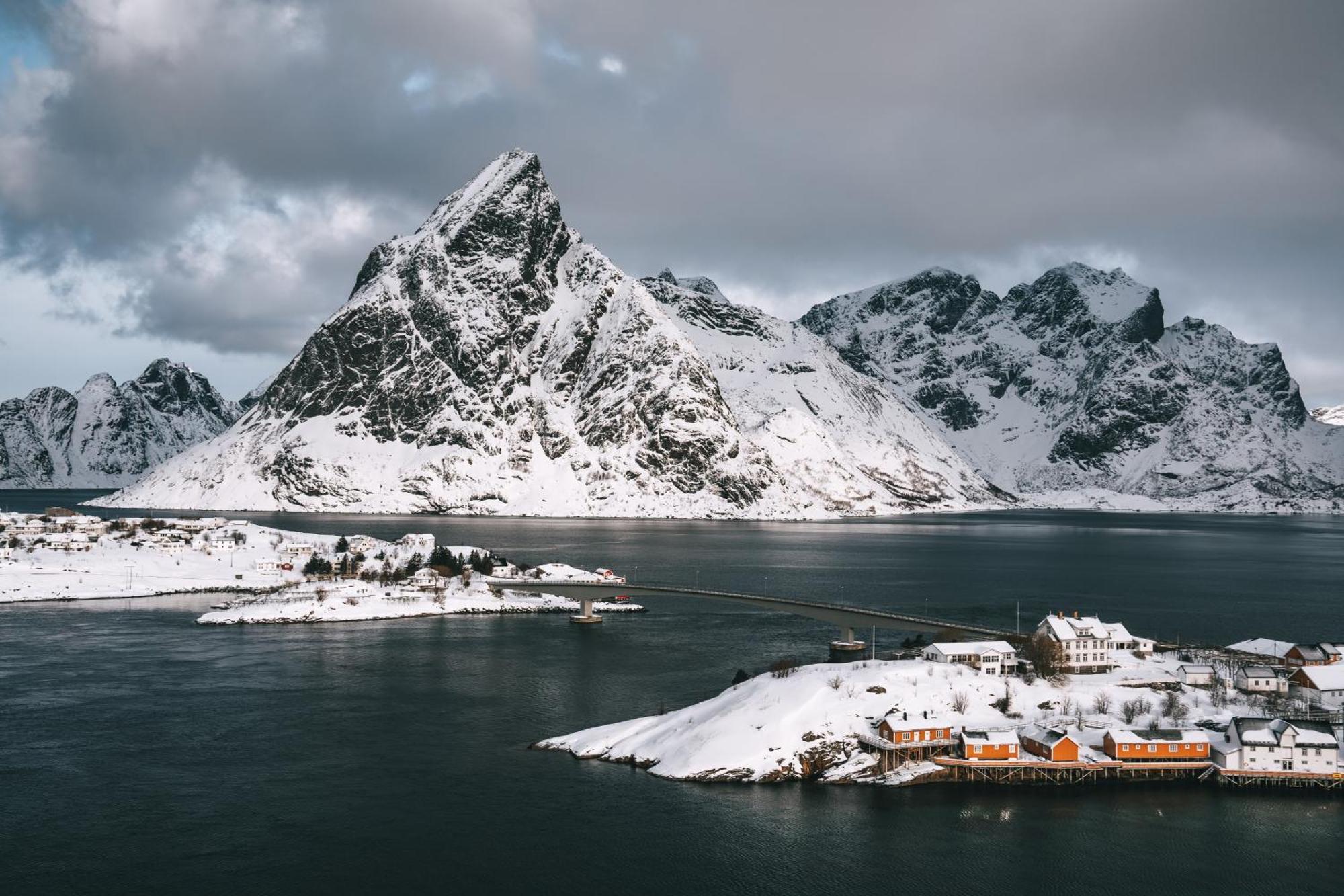 Lofoten Suite Apartments - Rostad Retro Rorbuer Reine Extérieur photo